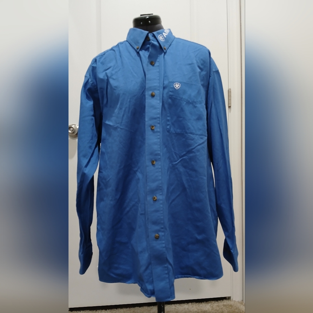 Men's Ariat American Flag Blue Button Down Shirt‎